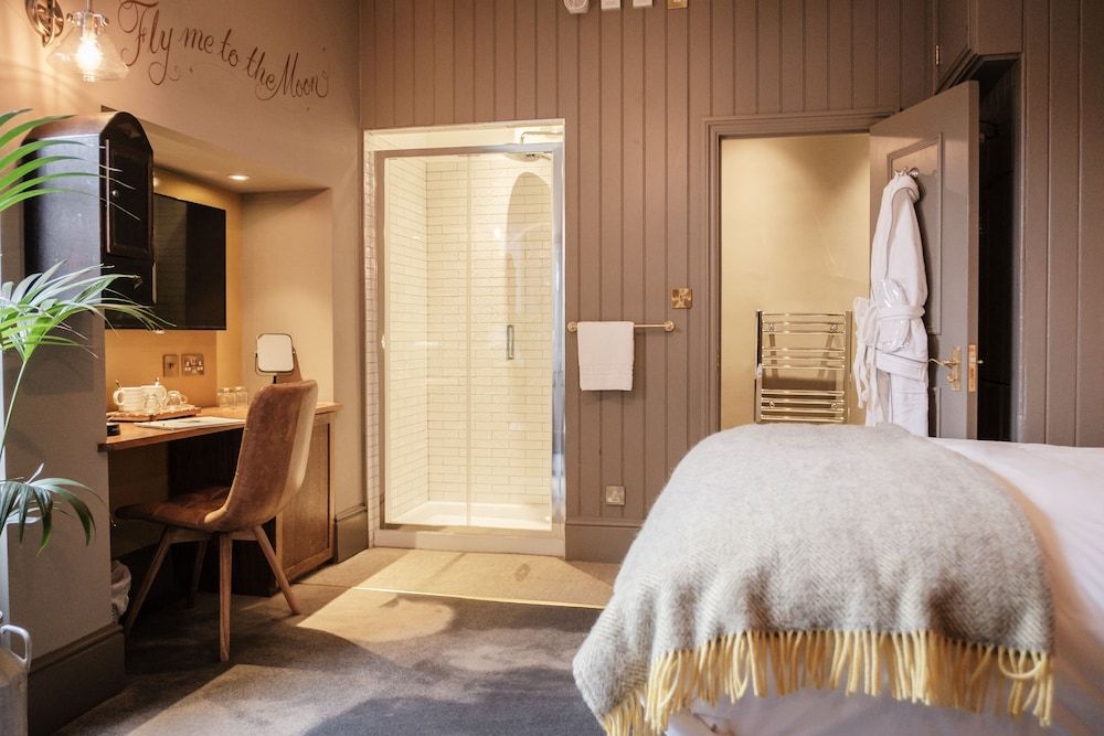 Half Moon Classic Double Room 4