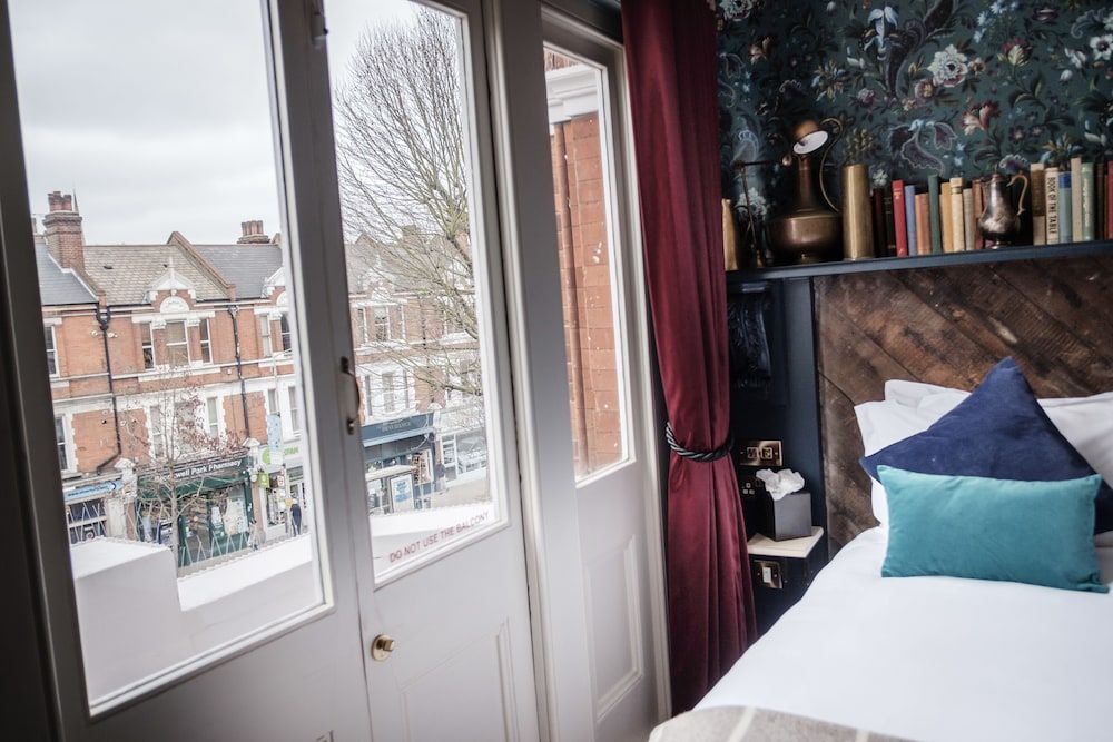 Half Moon Petite Double Room 3