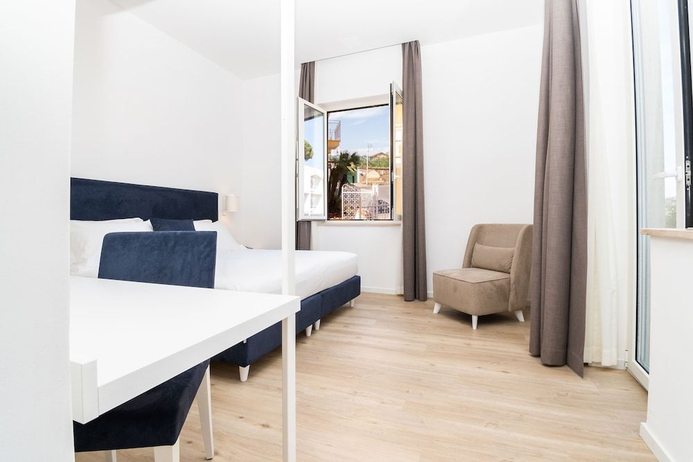 Hotel Isabella Classic Double or Twin Room 5