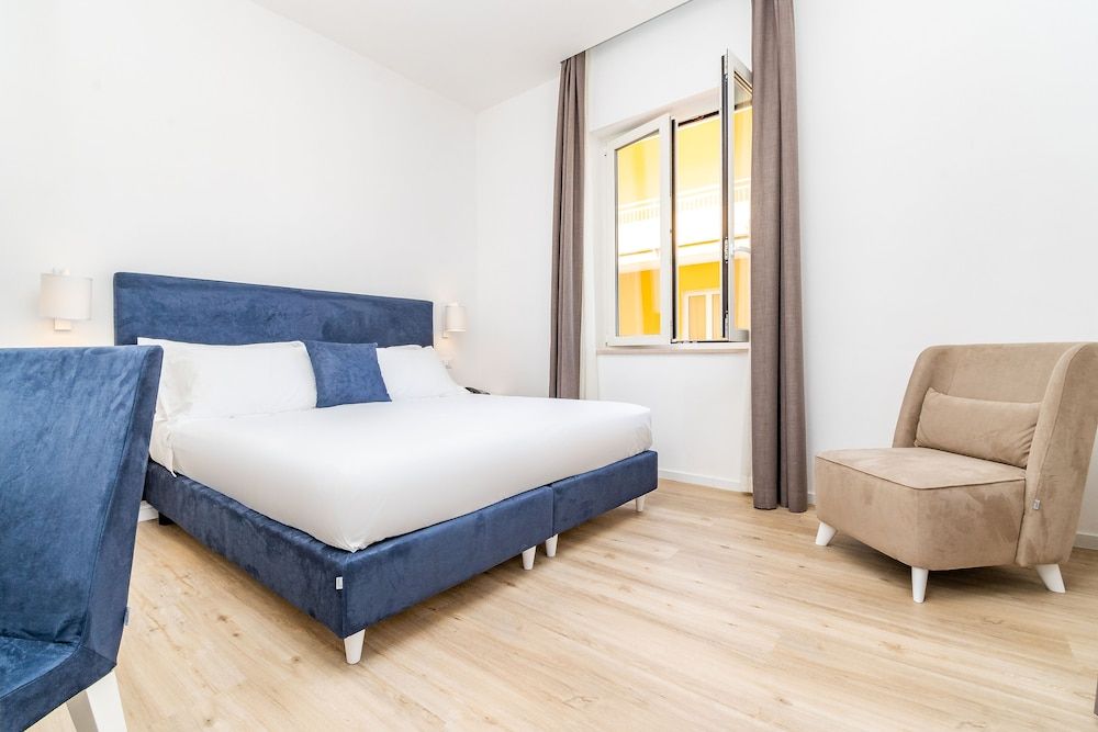 Hotel Isabella Classic Double or Twin Room 6