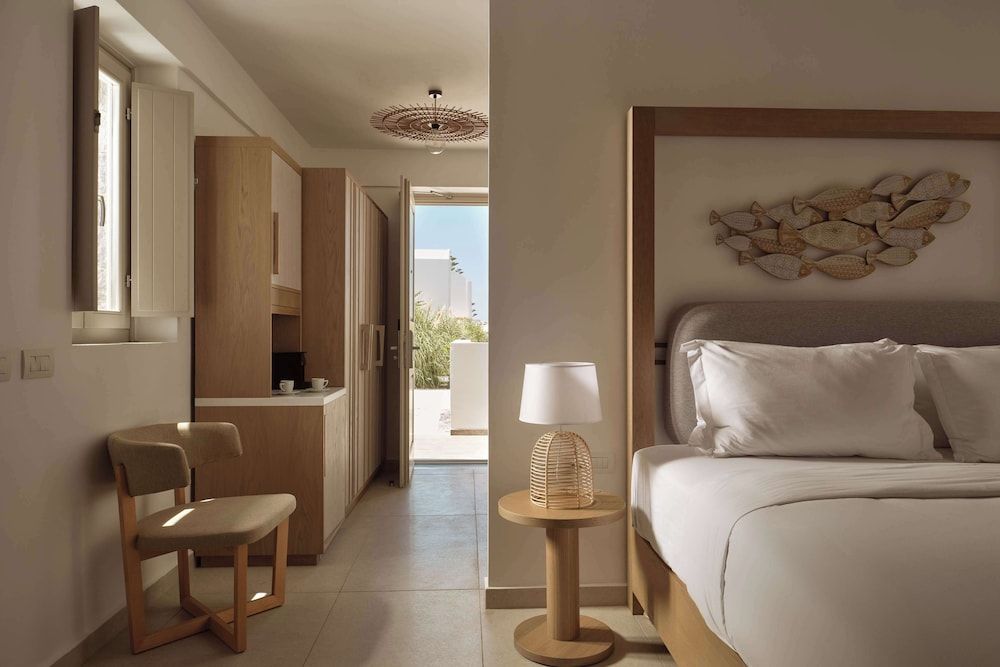 King Junior Suite with Private Heated Pool and Hydromassage