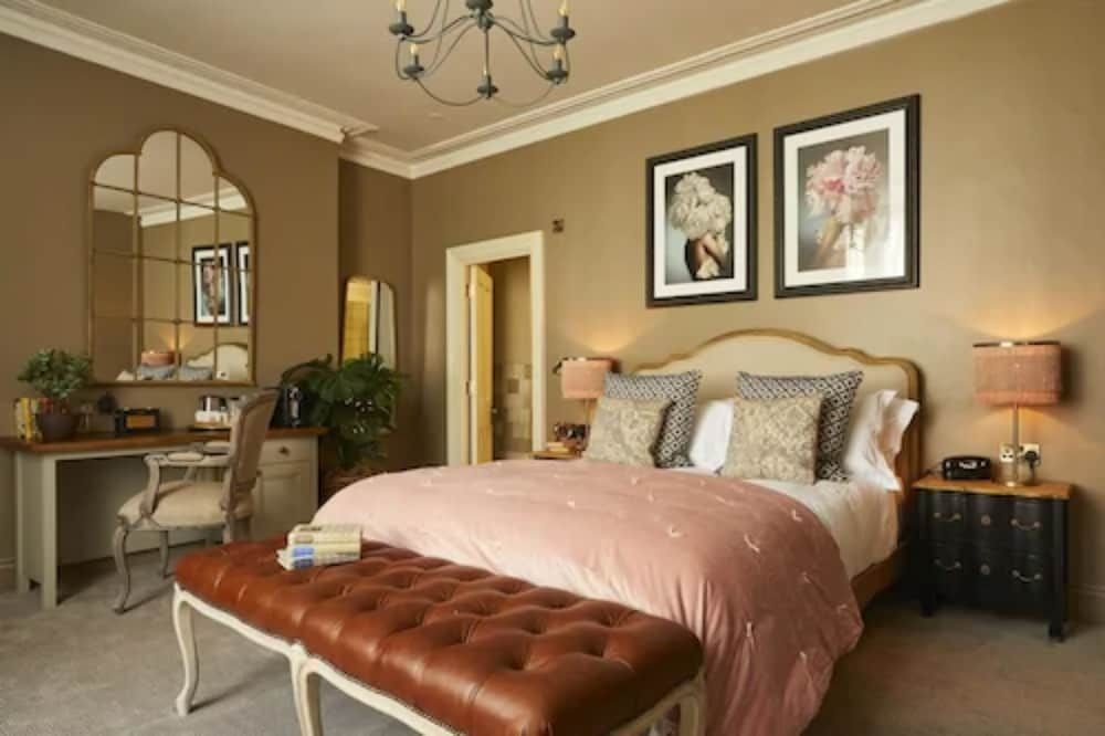 undefined Broadstreet Townhouse