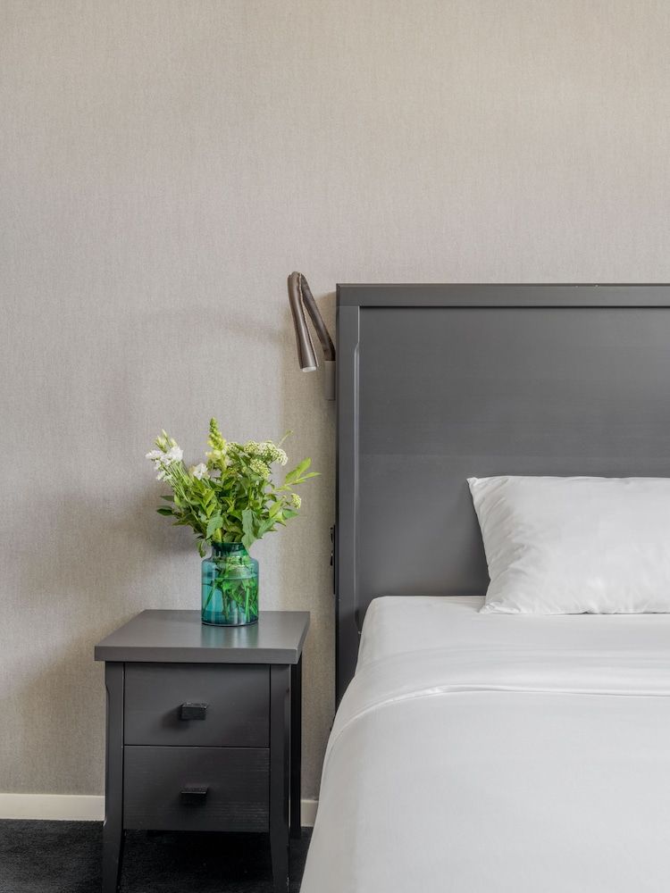 undefined Numa Brussels Lief 10