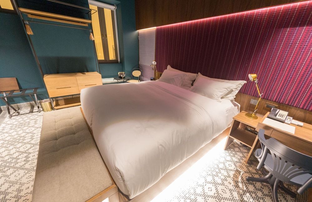 Superior Room, 1 Queen Bed with Sofa bed, Non Smoking
