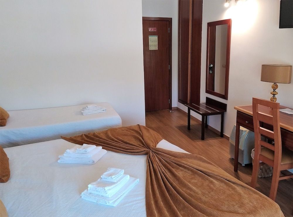 Hotel Louro Superior Triple Room 6