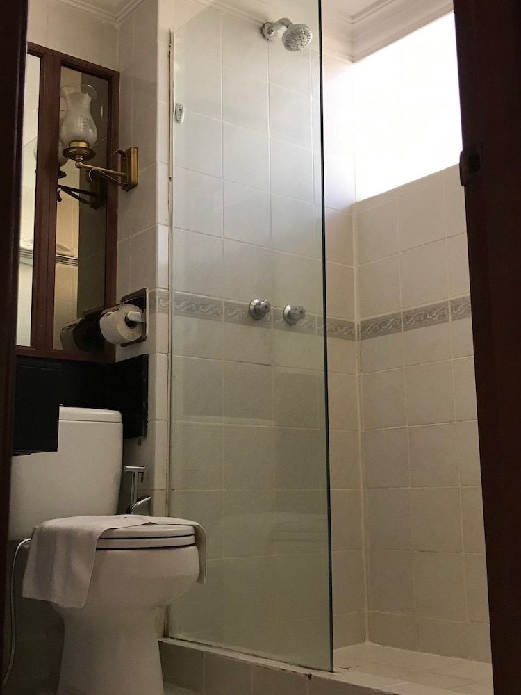 The Executive Hotel Lahad Datu Deluxe Single Room 2