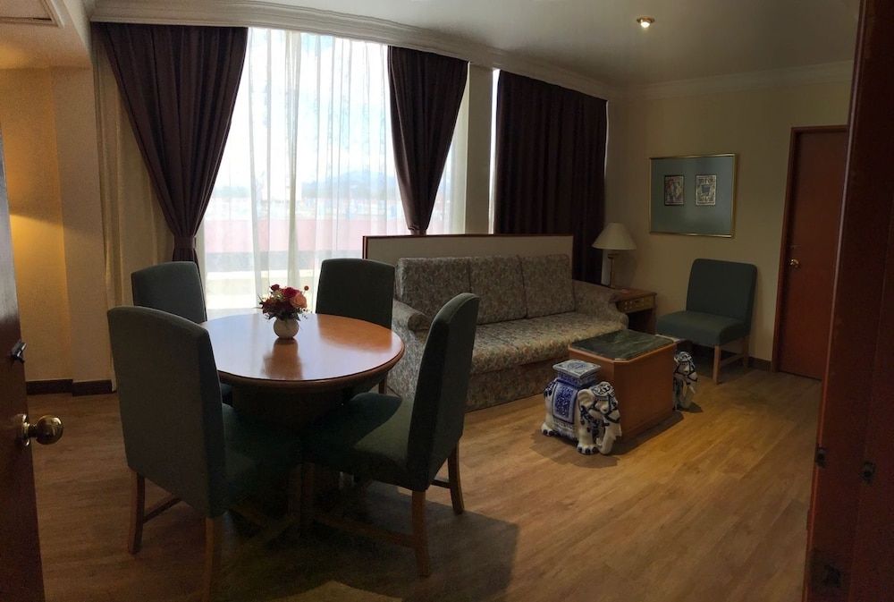 The Executive Hotel Lahad Datu Presidential Suite 3