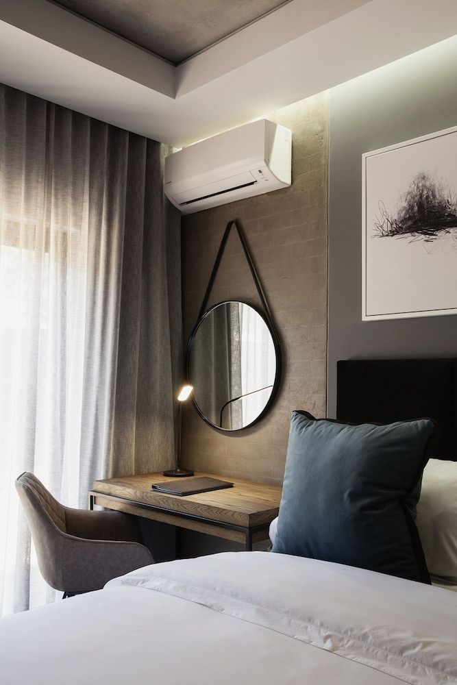 undefined The Capital Melrose 5