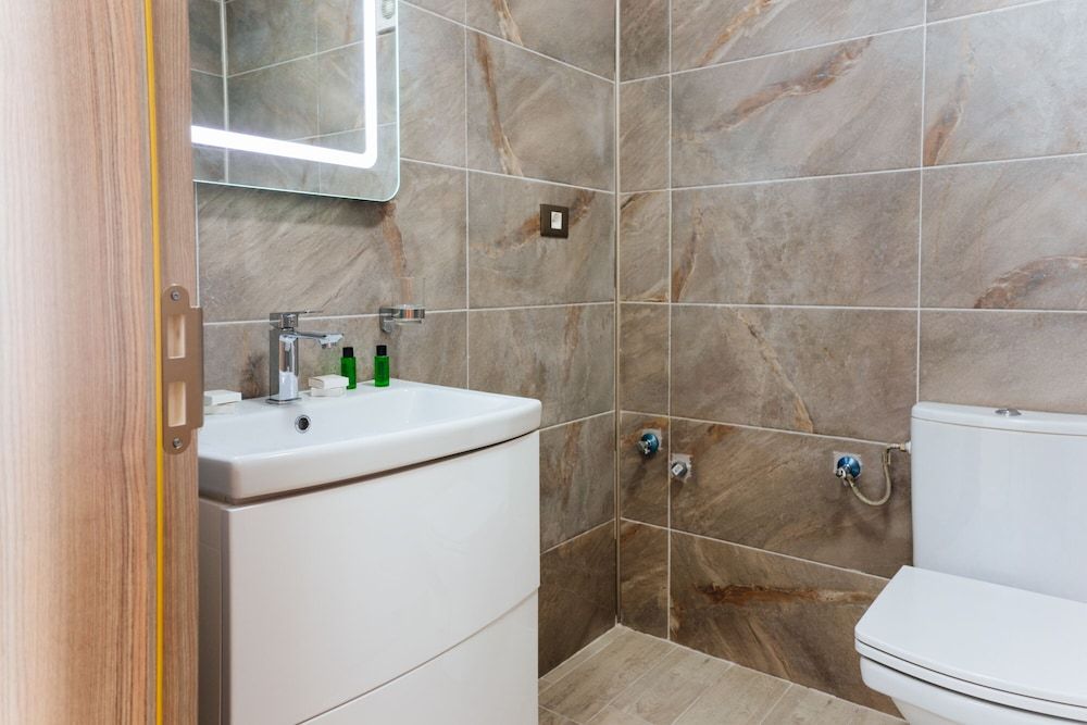 Alezzi Beach Resort Family Apartment, 2 Bedrooms 4