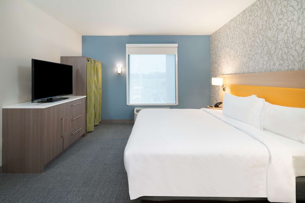 undefined Home2 Suites by Hilton Brunswick 10