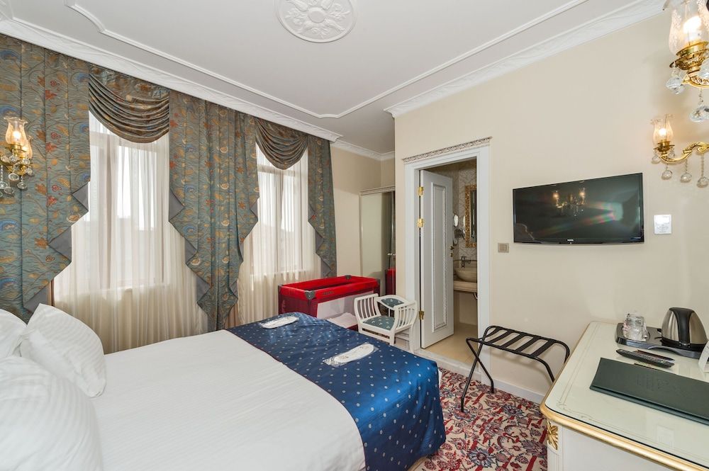 Deluxe Triple Room