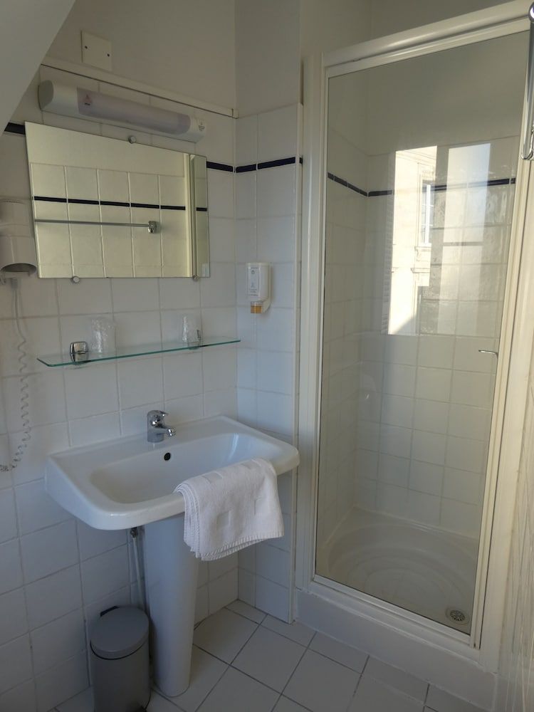 Hotel des Grands Hommes - Bordeaux Centre Double Room 6