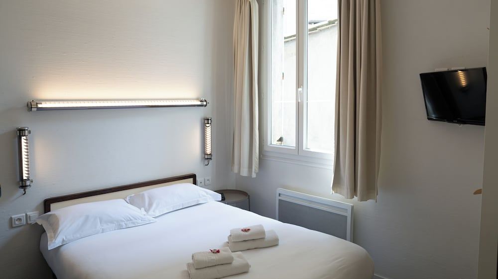 Hotel des Grands Hommes - Bordeaux Centre Classic Double Room 2