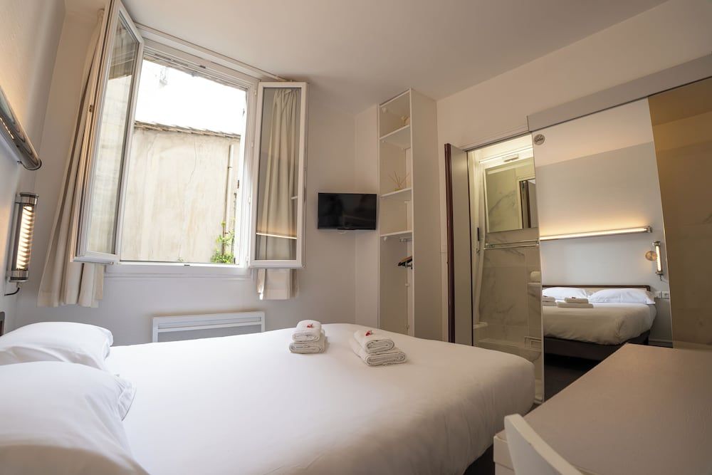 Hotel des Grands Hommes - Bordeaux Centre Classic Double Room