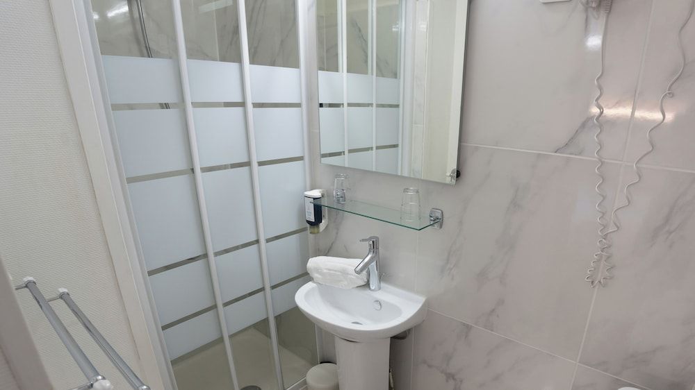 Hotel des Grands Hommes - Bordeaux Centre Classic Double Room 6