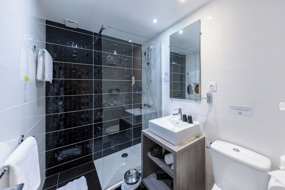 Le Madeloc Hôtel & Spa Standard Double or Twin Room 8