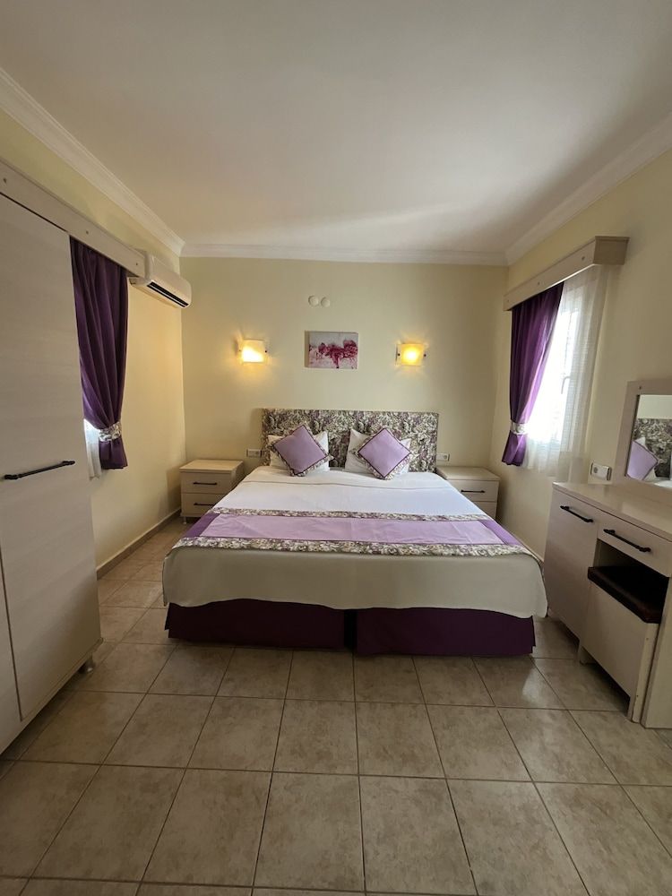 Canna Garden Hotel - Adults Only Standard Room 9