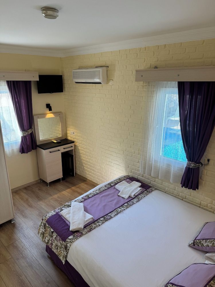 Canna Garden Hotel - Adults Only Standard Room 6