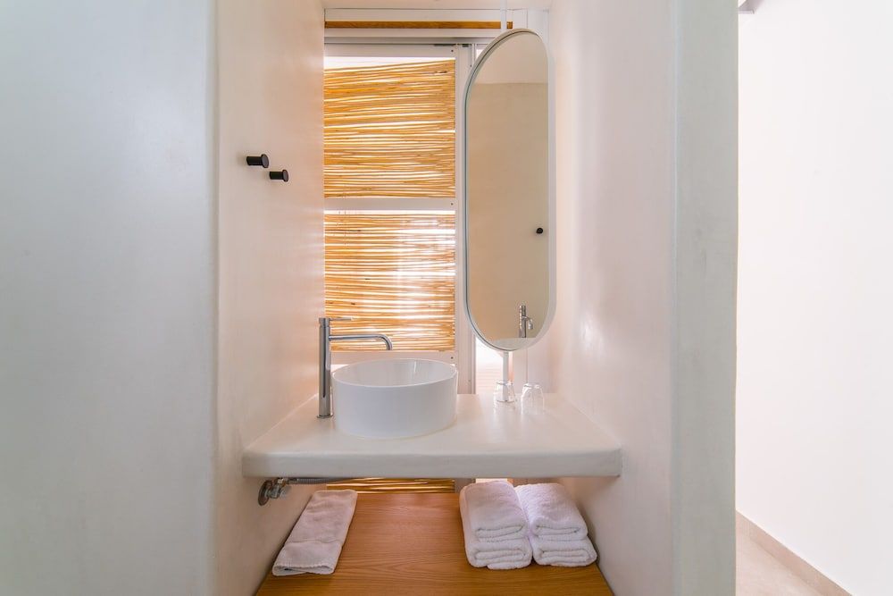 Vienoula's Garden Standard Room 5