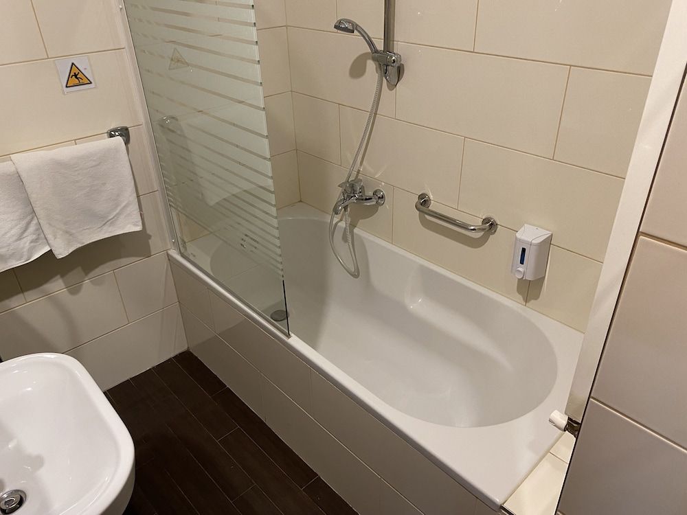 Gold Apartments Family Apartment, 2 Bedrooms, Balcony, Garden View 6