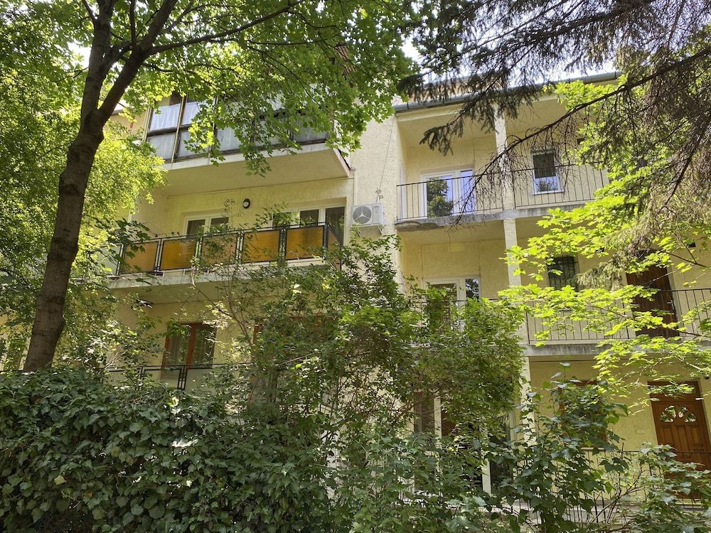 undefined Gold Apartments 9