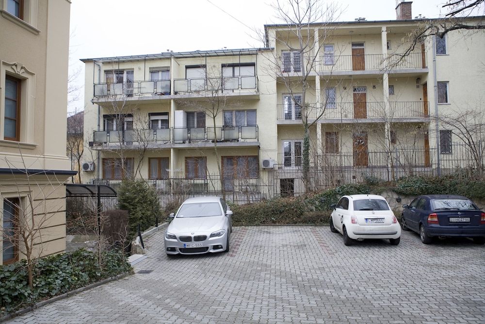 undefined Gold Apartments 7