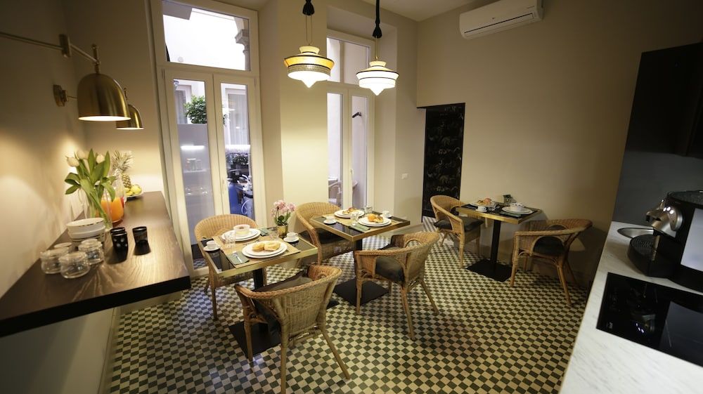 undefined Suitelifetrevi 10