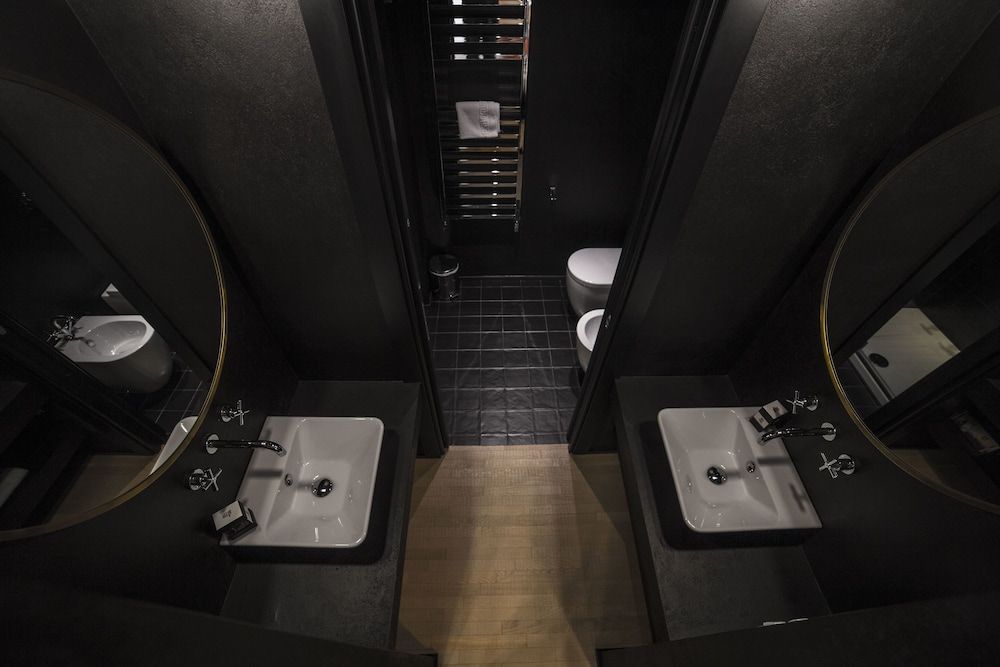 Suitelifetrevi Deluxe Double Room 15