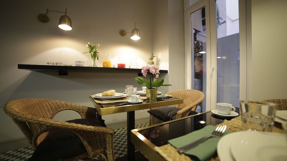 undefined Suitelifetrevi 4