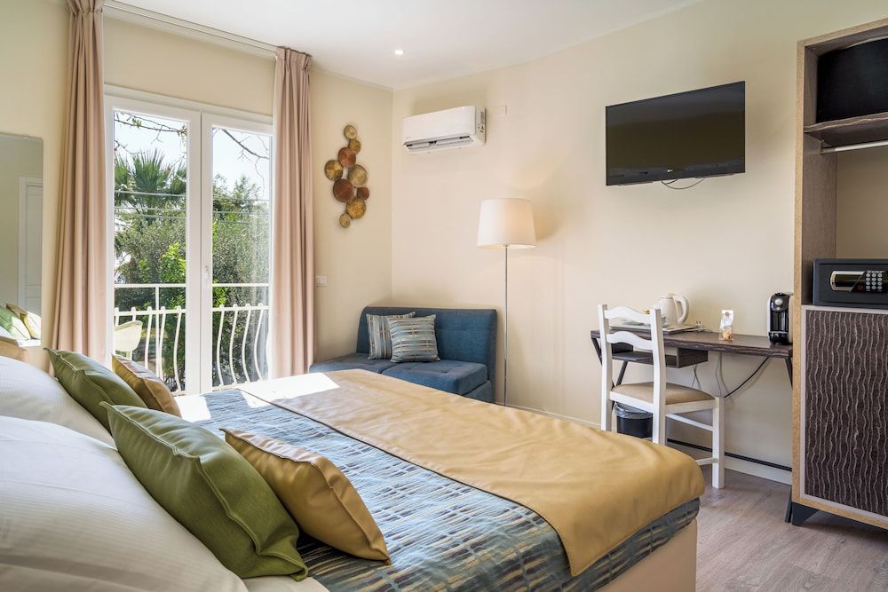 Superior Double or Twin Room with Sea View