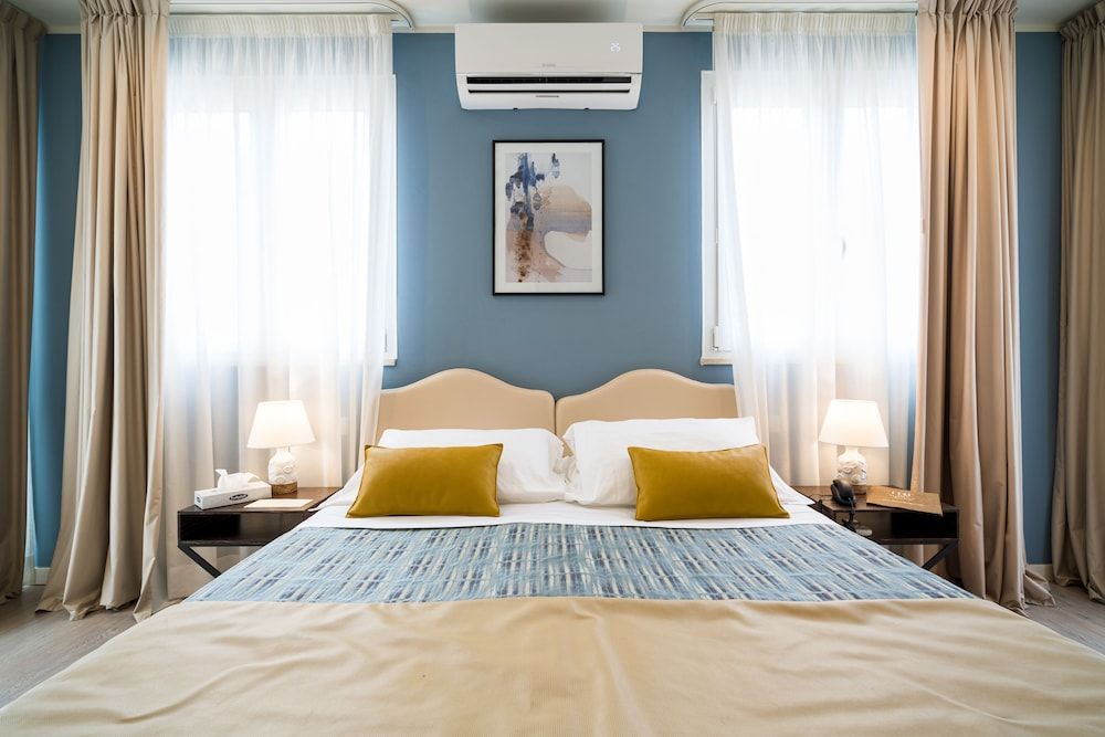Comfort Room, Mountain View
