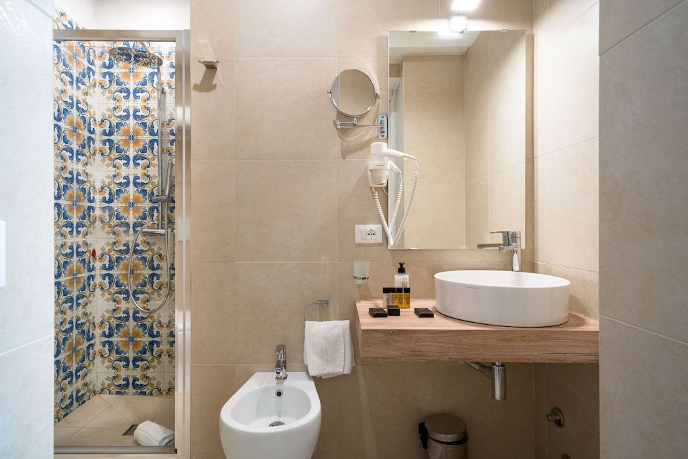 Hotel Rivage Taormina Comfort Quadruple Room, Partial Sea View 8