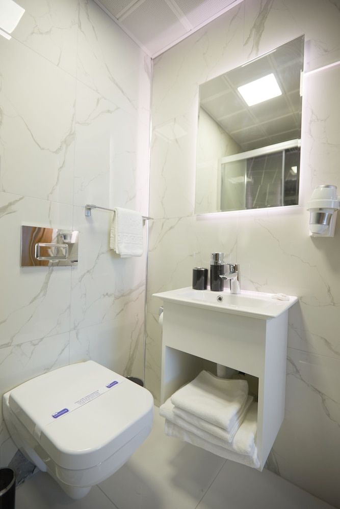 Kartal Palace Taksim Square Economy Double Room, City View 16