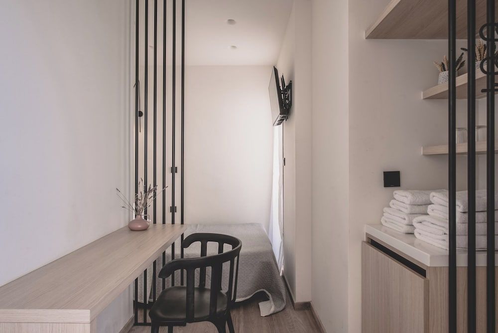 Yria Hotel Deluxe Quadruple Room 15