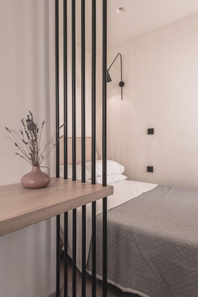 Yria Hotel Deluxe Quadruple Room 14