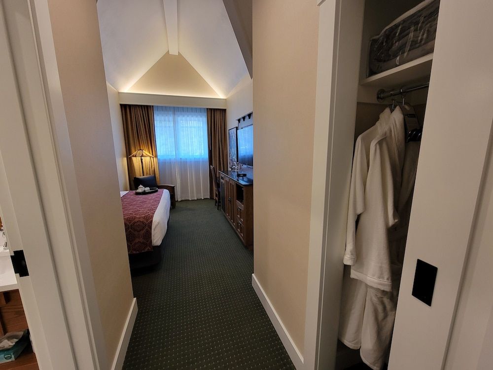 Kilmorey Lodge Standard Single Room, 1 King Bed, Mountain View 4