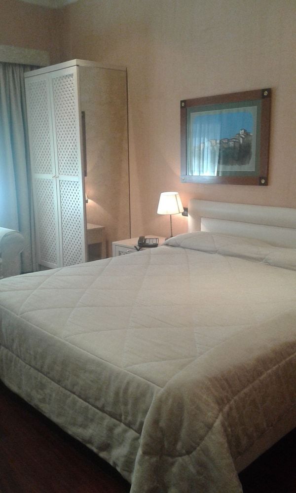 Colosseo Studio Suites