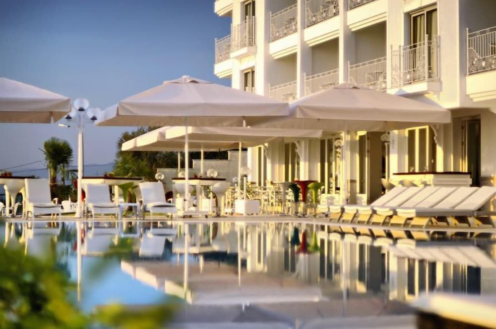 undefined LaVista Boutique Hotel & Spa - Boutique Class 7