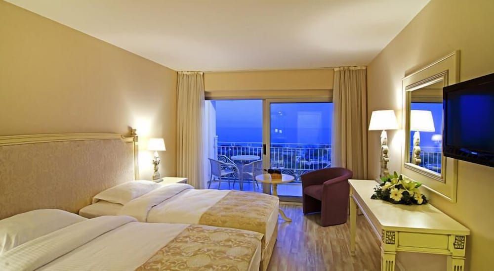 undefined LaVista Boutique Hotel & Spa - Boutique Class 2