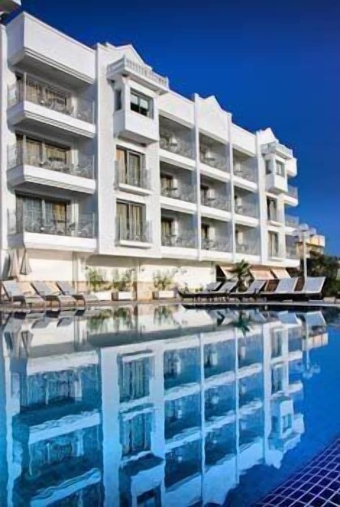 undefined LaVista Boutique Hotel & Spa - Boutique Class 8