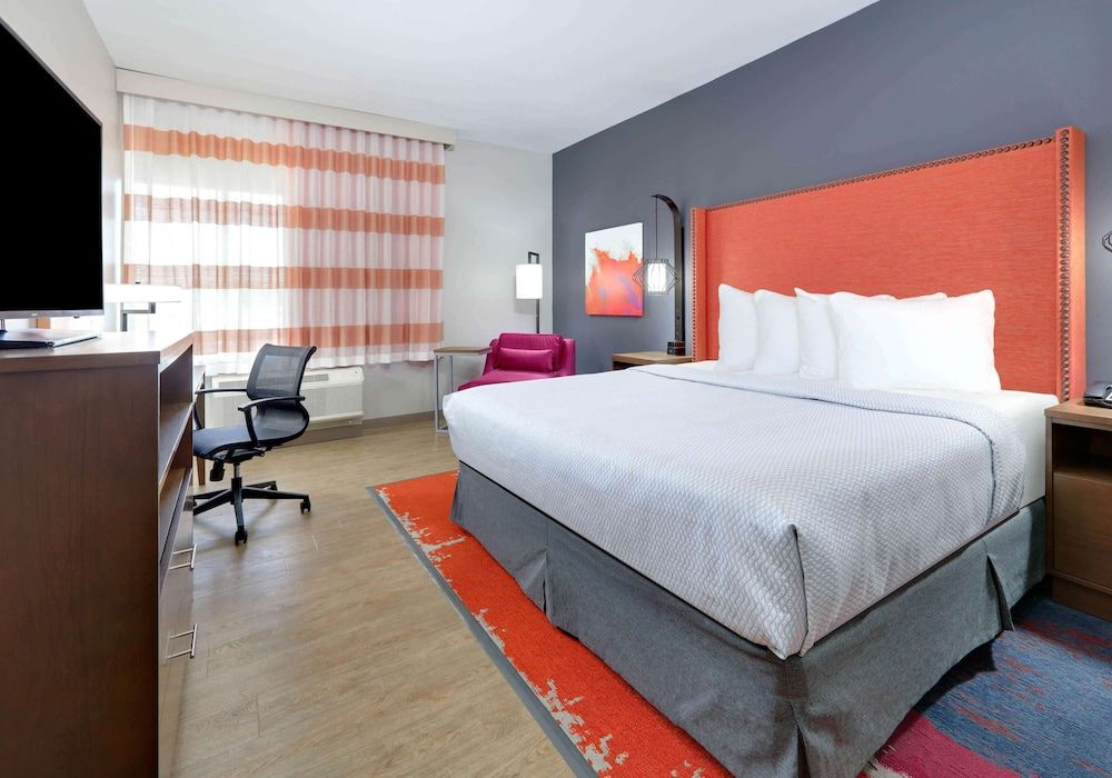 Deluxe Room, 1 King Bed, Non Smoking