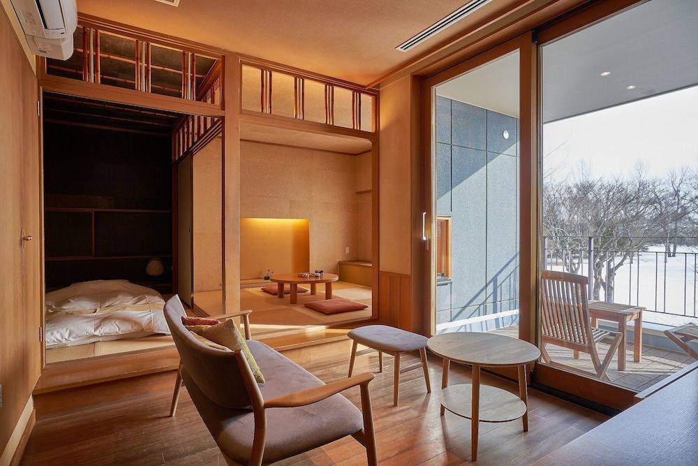 Japanese Tatami Room with private Japanese cypress bath