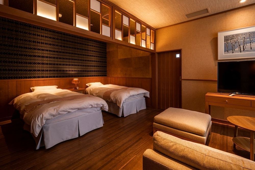 Twin Room with with private Japanese cypress bath