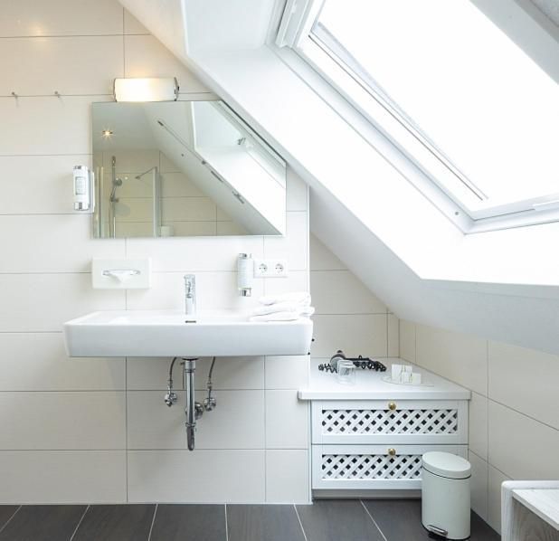 Suite with Lake View