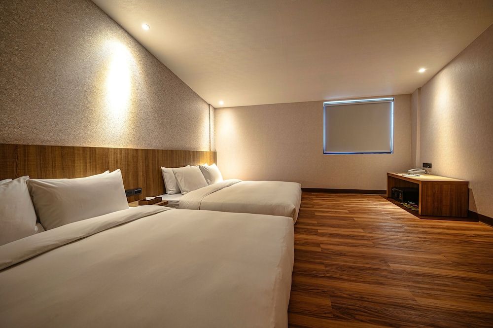 Duplex Quadruple Room