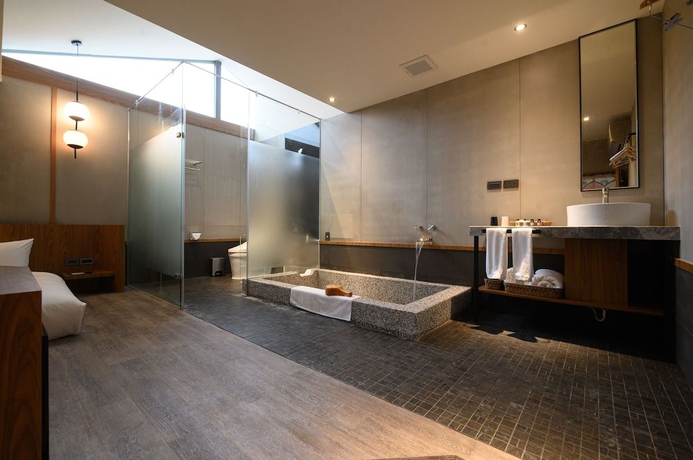 Suite with Garden View