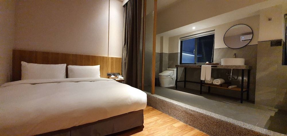 Suite with City View