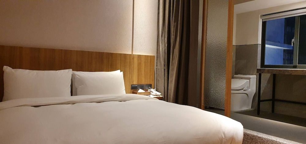 Suite with City View