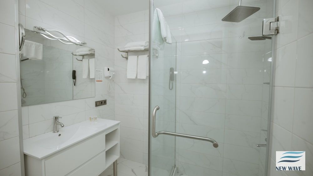 undefined New Wave Hotel 5