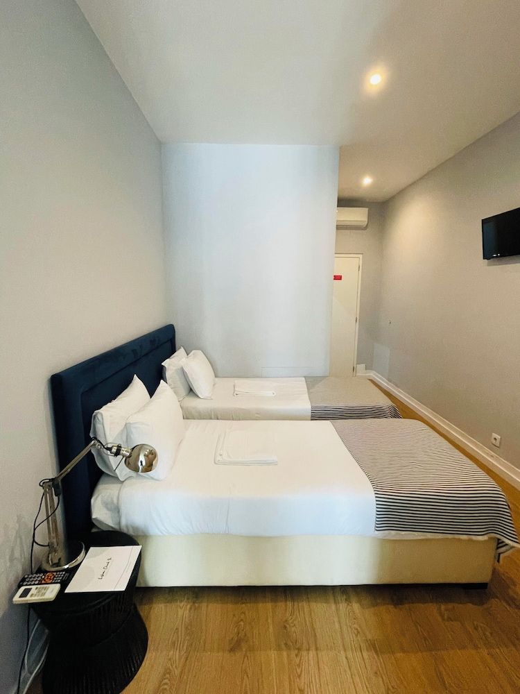 undefined Lisbon Check-In Guesthouse 3